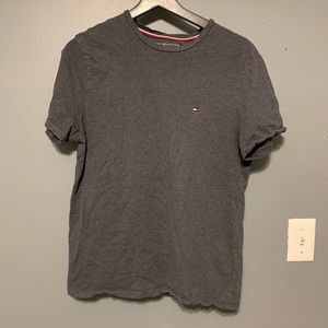 T-shirt from Tommy Hilfiger.